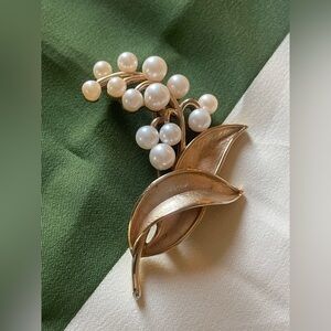 Vintage Trifari Faux Pearl Floral Brooch | Gold Tone Estate Piece